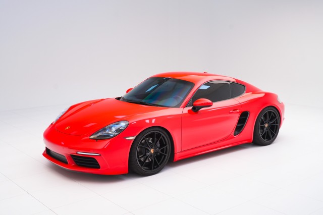 2021  718 Cayman  in , 