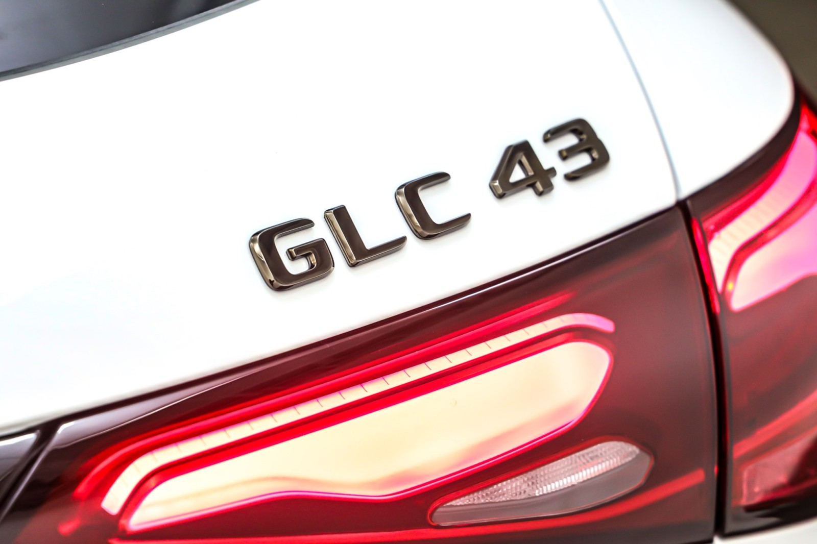 New 2026 Polar White Mercedes-Benz AMG® GLC 43 image 9