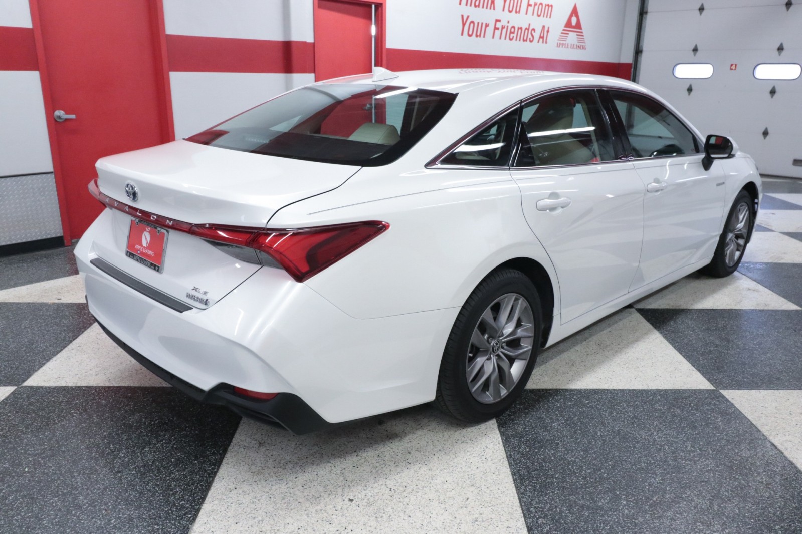 Used Car 2021 Toyota Avalon  Hybrid Xle For Sale Under $30,000 In Austin, Texas