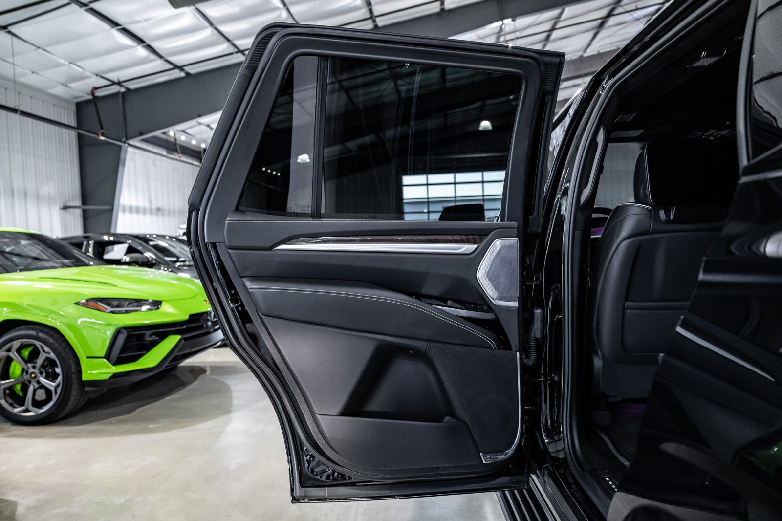 Used Car 2025 Cadillac Escalade  4wd Sport Platinum For Sale Under $130,000 In Boerne, Texas