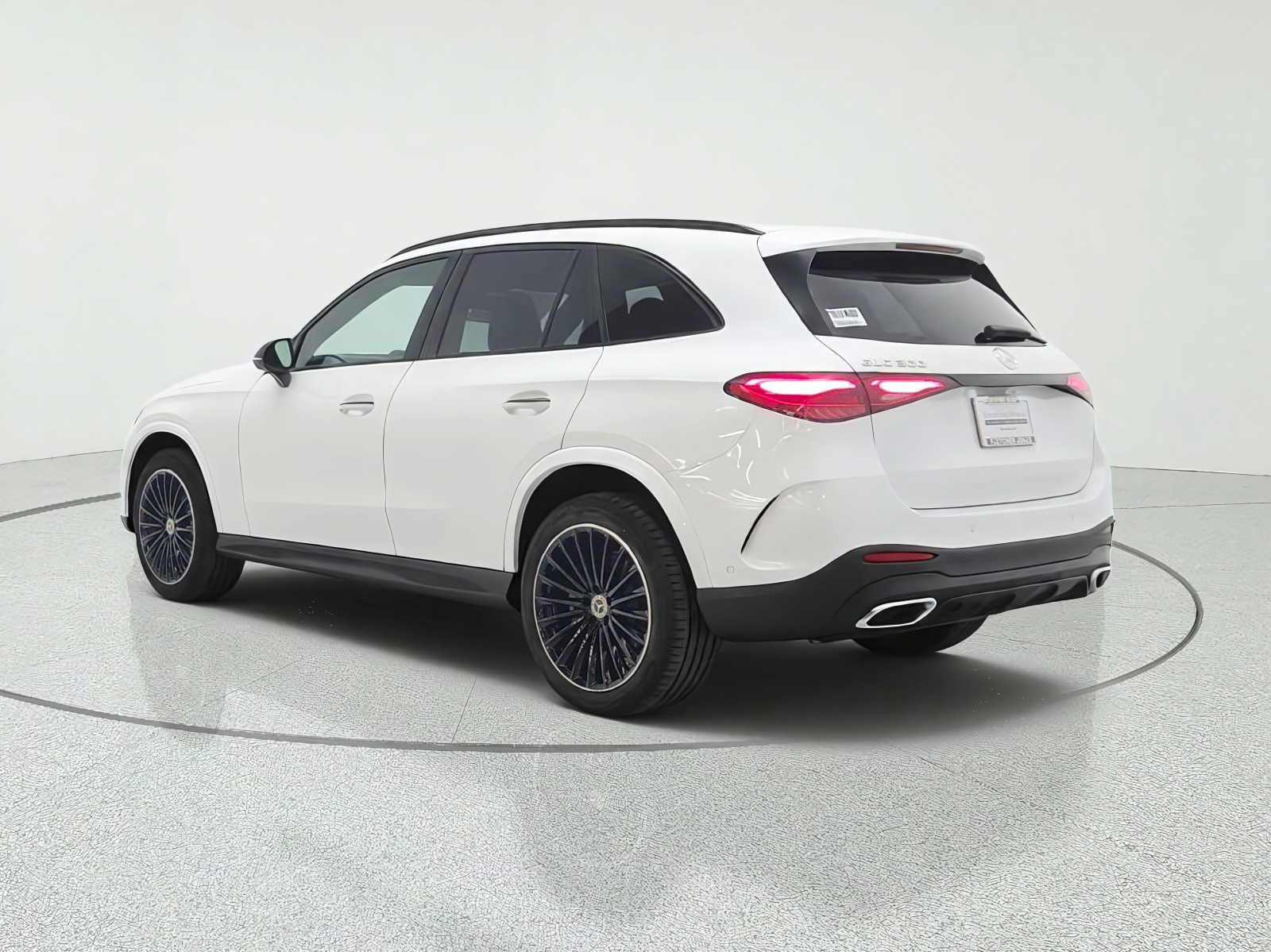 New 2027 MANUFAKTUR Moonlight White Metallic Mercedes-Benz GLC 300 SUV image 7
