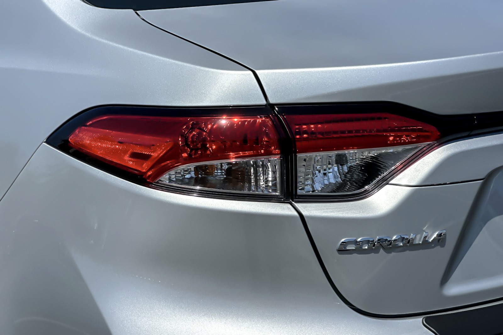 2025 Toyota Corolla LE photo 23