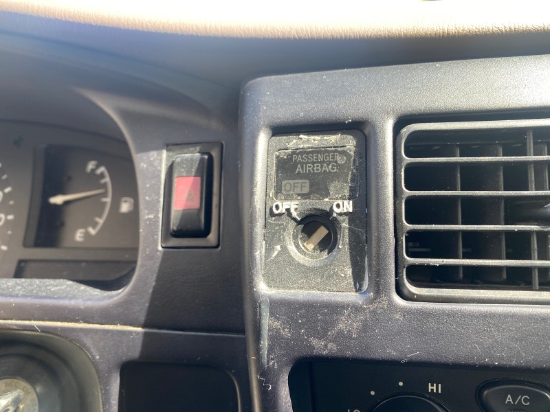 2002 Toyota Tacoma 1 OWNER AUTO AC 4 CYL in , 