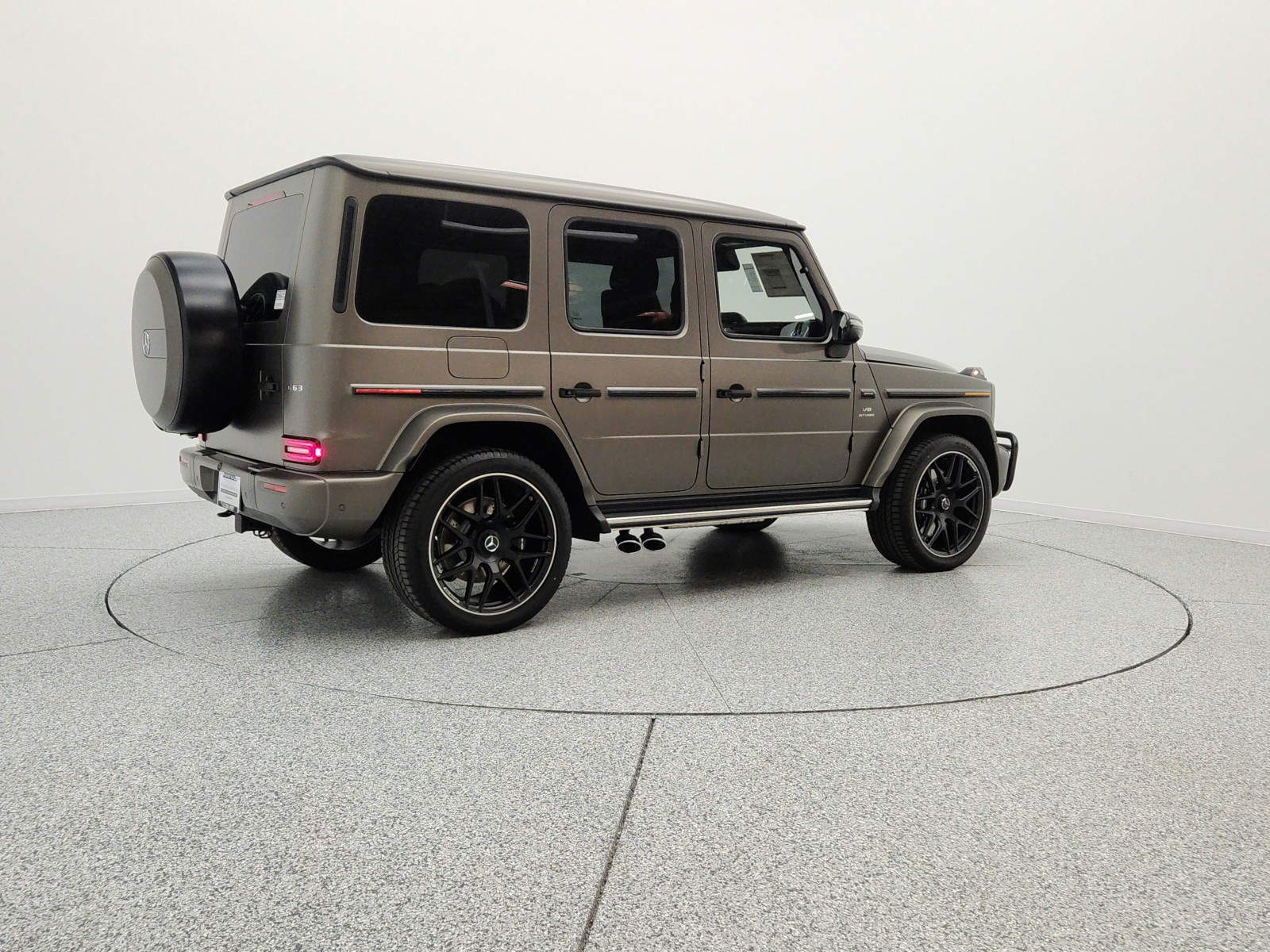 New 2026 MANUFAKTUR Monza Grey Magno Mercedes-Benz AMG® G 63 SUV image 5