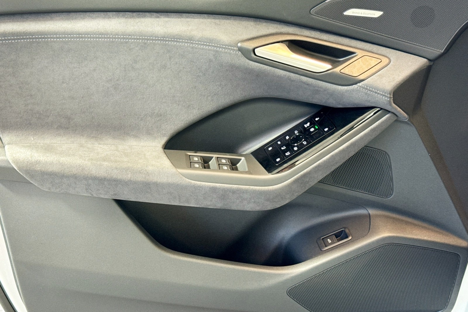 New 2025 Glacier White Metallic Audi Prestige quattro image 15