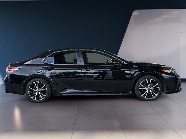 2019 Toyota Camry SE 6