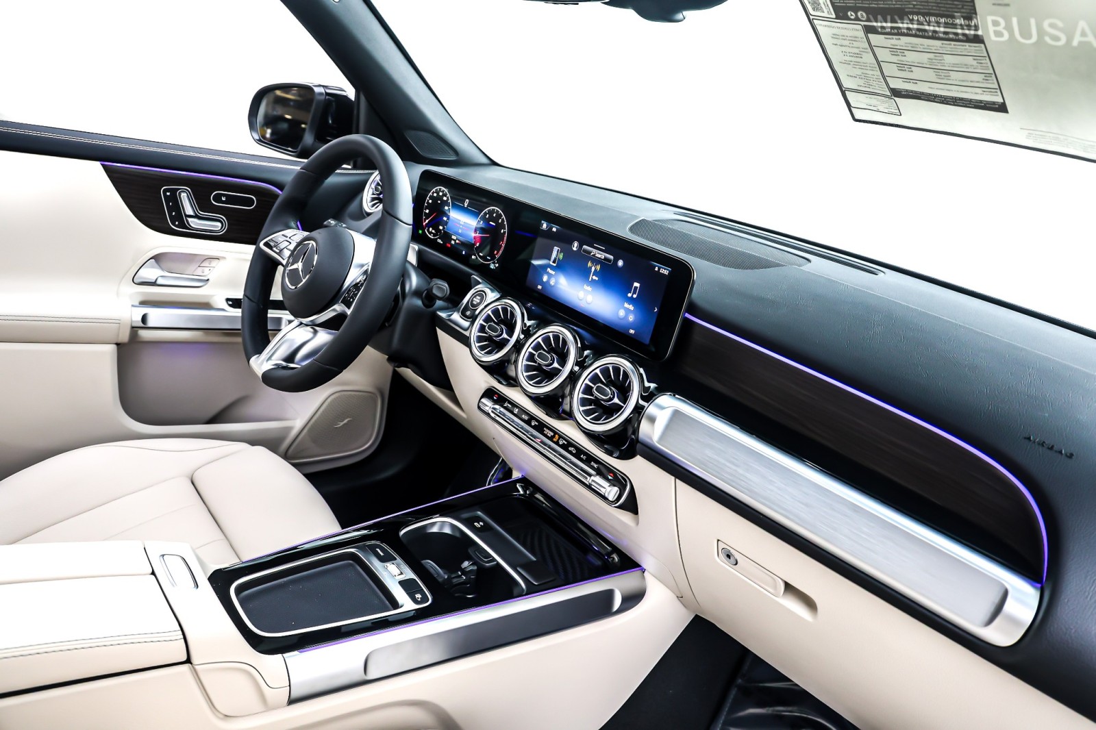 New 2026 Night Black Mercedes-Benz GLB 250 image 5