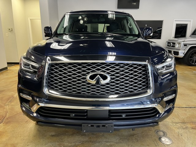 2019 INFINITI QX80 LUXE 2