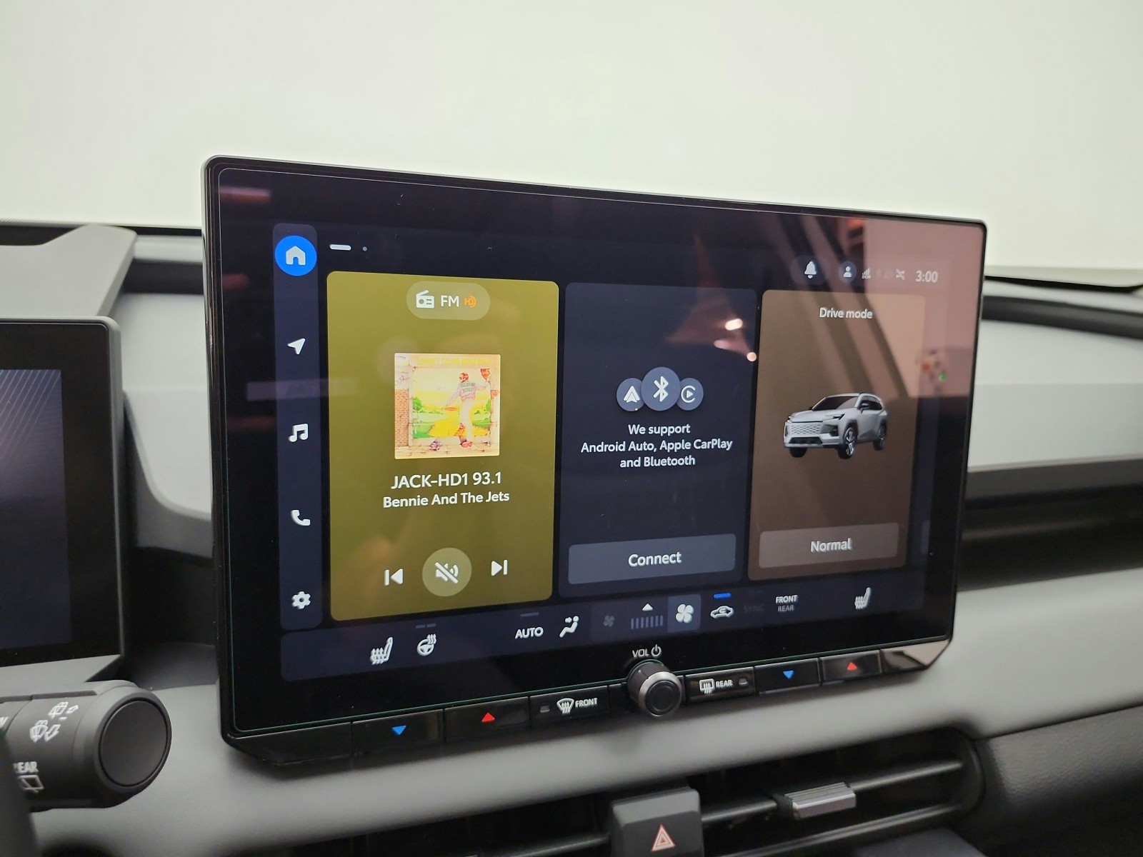 Used 2026 Meteor Shower Toyota Limited image 9