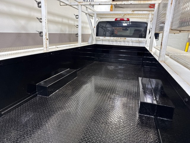 2020 Chevrolet Silverado MD 5500 Duramax RWD Utility/ Service Bed in , 