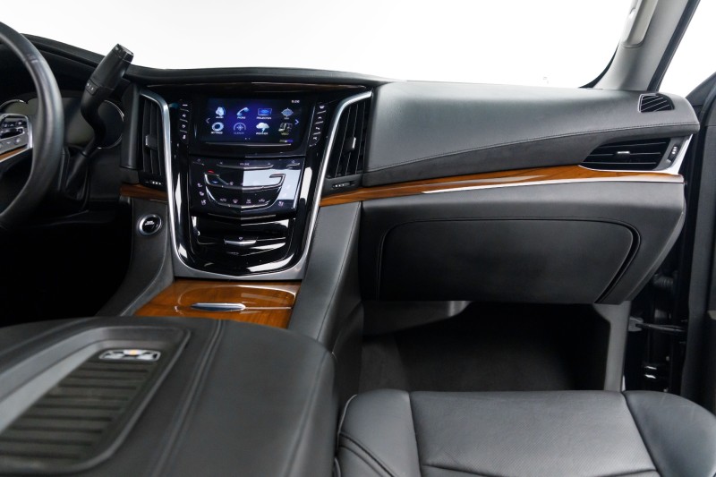 2018 Cadillac Escalade ESV Premium Luxury in , 