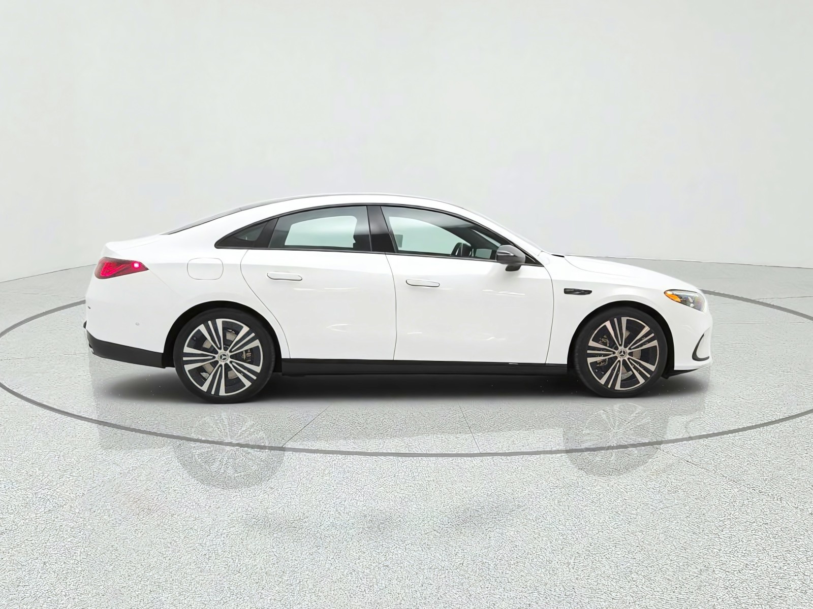 New 2027 Polar White Mercedes-Benz CLA 350 Electric image 4