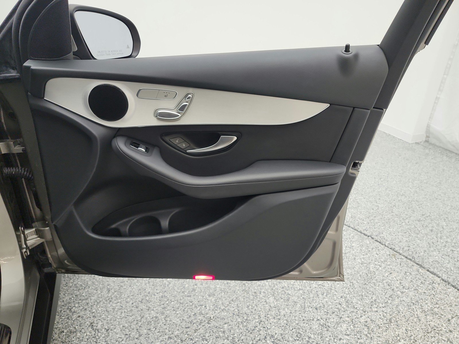 Used 2019 Mojave Silver Metallic Mercedes-Benz GLC 300 SUV image 21