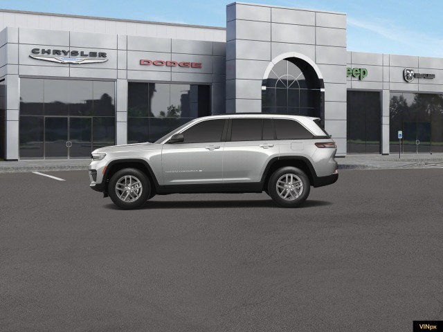 2025 Jeep Grand Cherokee Laredo X 4x4 3