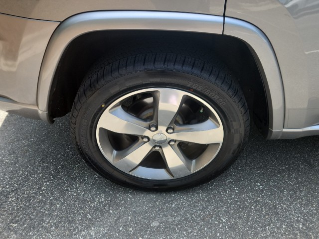 JeepGrand Cherokee9