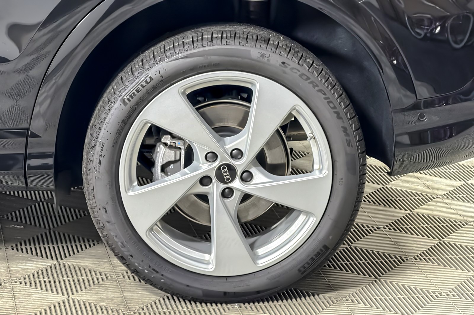 New 2025 Mythos Black Metallic Audi Premium Plus 2.0 TFSI quattro image 24