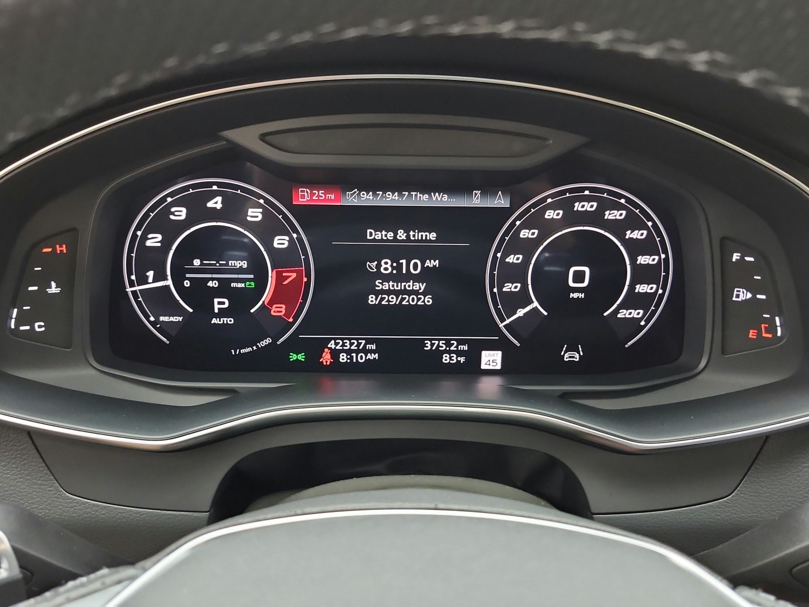 Used 2023 Glacier White Metallic Audi 4.0 TFSI quattro image 9
