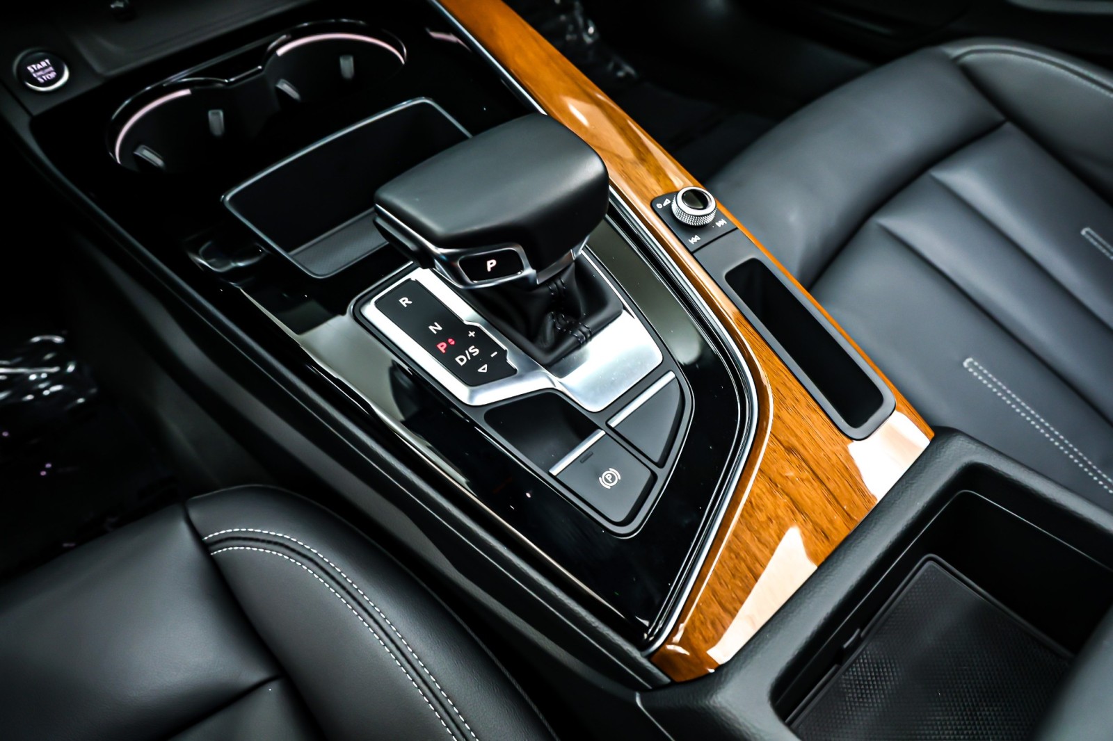 Used 2023 Florett Silver Metallic Audi Premium 40 TFSI quattro image 6