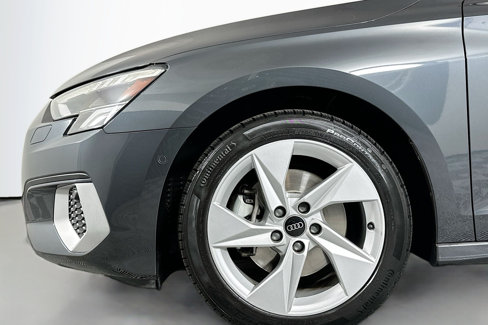 Used 2023 Manhattan Gray Metallic Audi Premium image 12