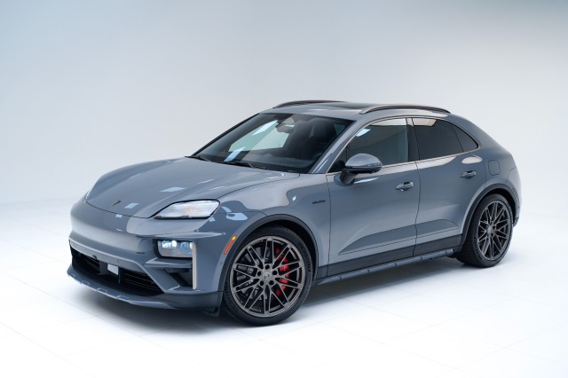 2025  Macan Turbo Electric in , 