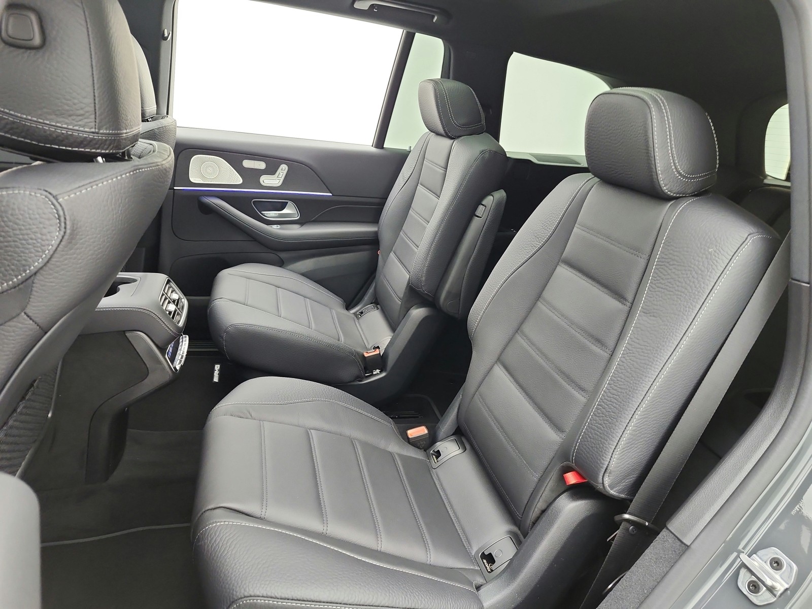 New 2026 MANUFAKTUR Signature Silicon Grey Mercedes-Benz GLS 450 image 11