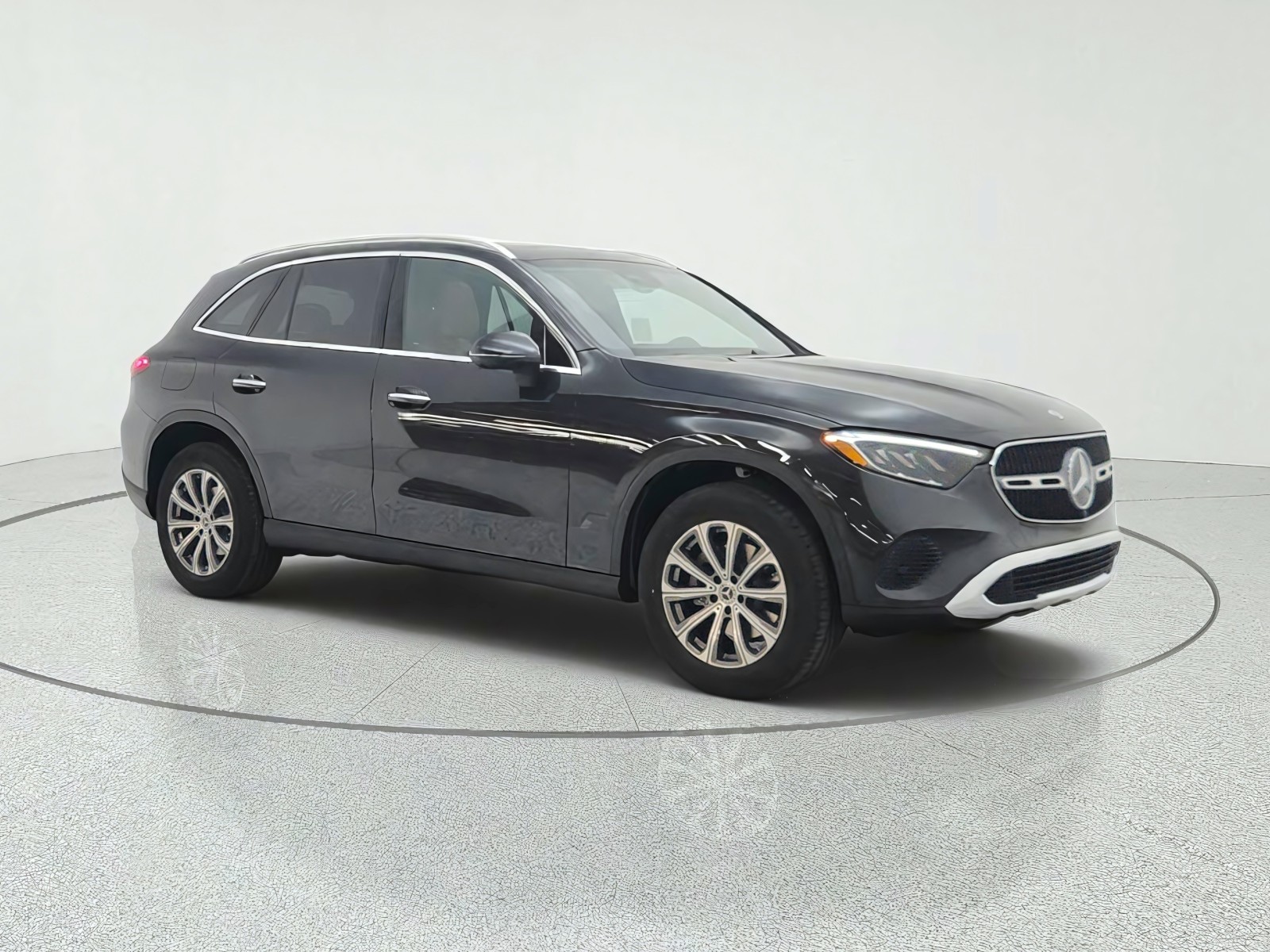 New 2027 Graphite Grey Metallic Mercedes-Benz GLC 300 SUV image 3