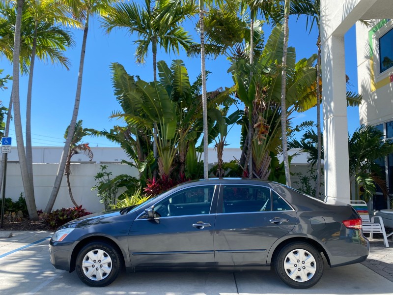 2004 Honda Accord Sdn LX LOW MILES 68,079 in , 