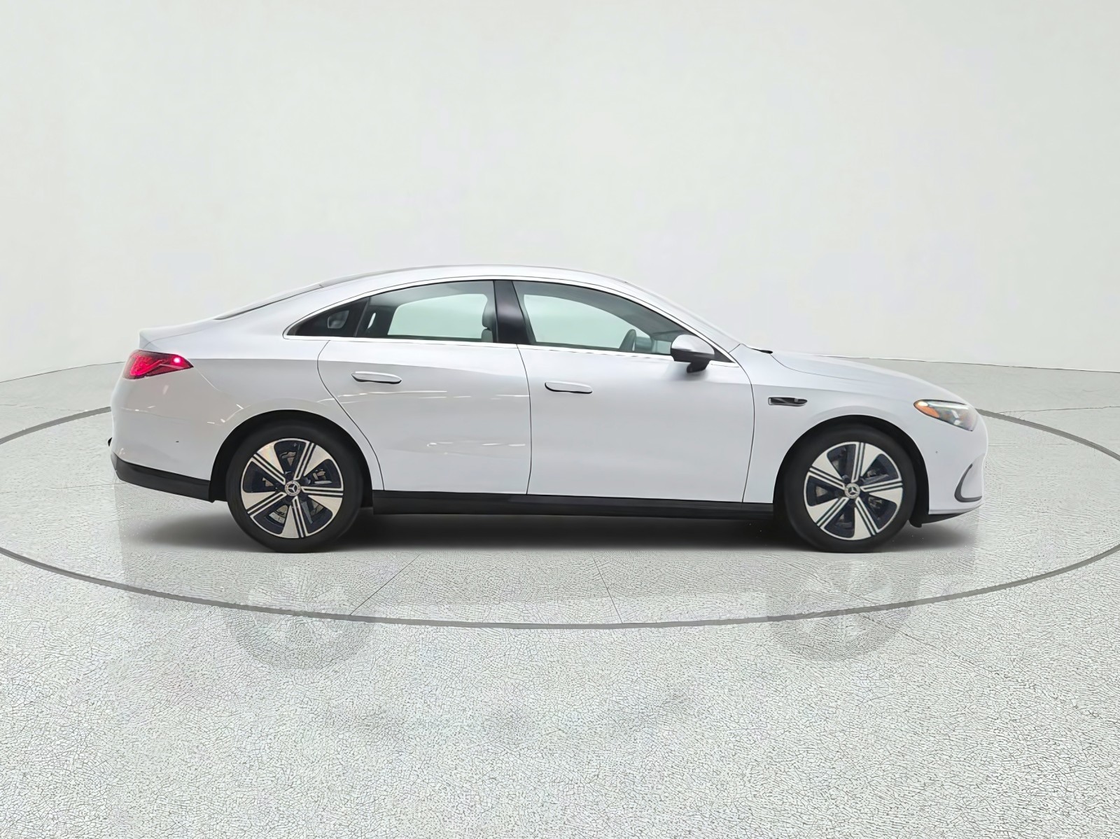 New 2027 Cirrus Silver Metallic Mercedes-Benz CLA 220 Hybrid FWD image 4