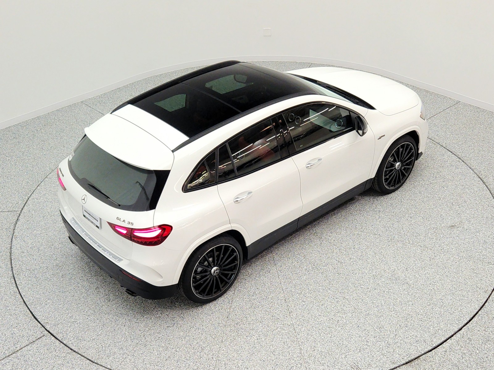 New 2026 Polar White Mercedes-Benz AMG® GLA 35 4MATIC SUV image 20