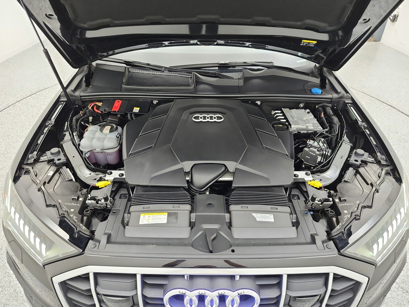 Used 2023 Mythos Black Metallic Audi Premium 55 TFSI quattro image 16