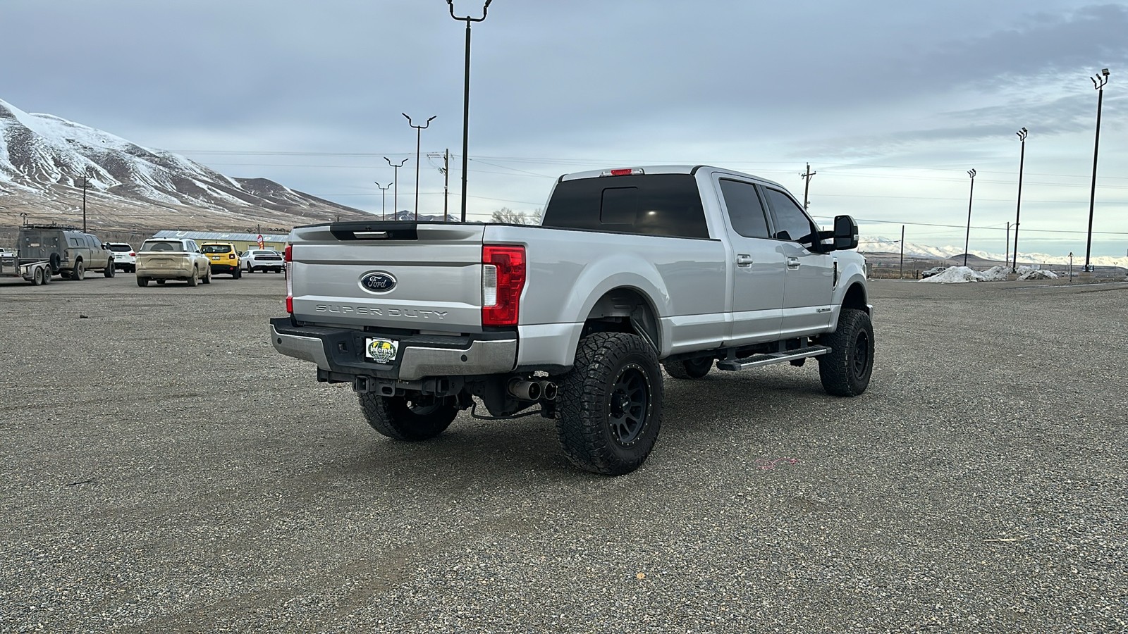 2019 Ford Super Duty F-350 SRW LARIAT 3