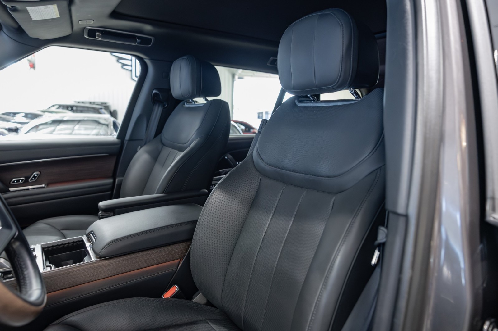 Used Car 2023 Land Rover Range Rover  Autobiography For Sale Under $130,000 In Boerne, Texas