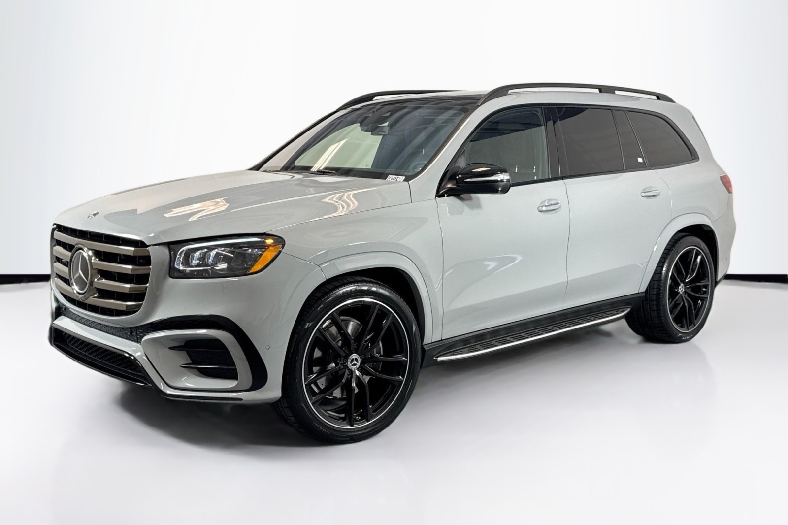 2024 Mercedes-Benz GLS Base's photo