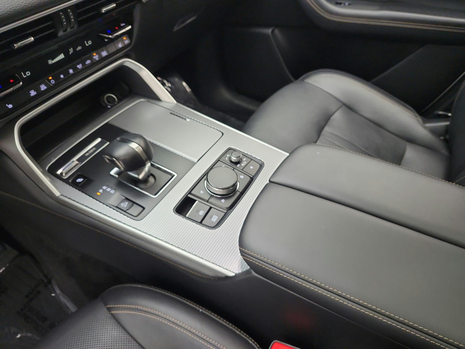 Used 2024 Rhodium White Premium Mazda Premium AWD image 11