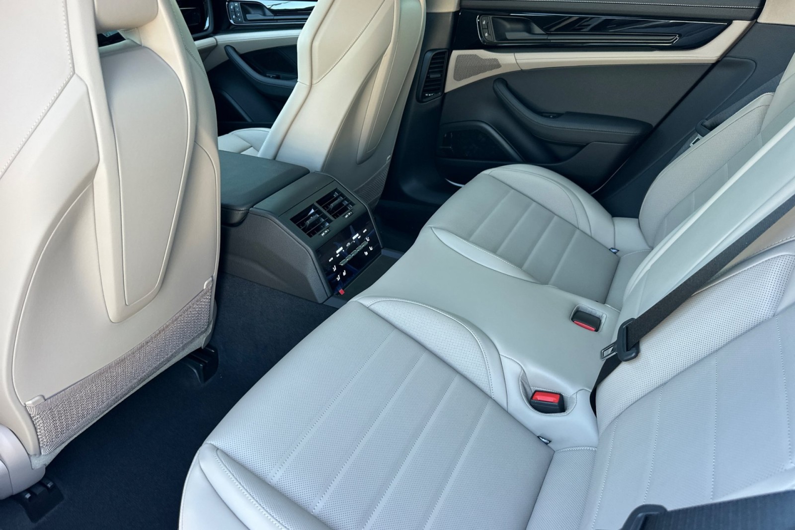 New 2026 White Porsche  image 13