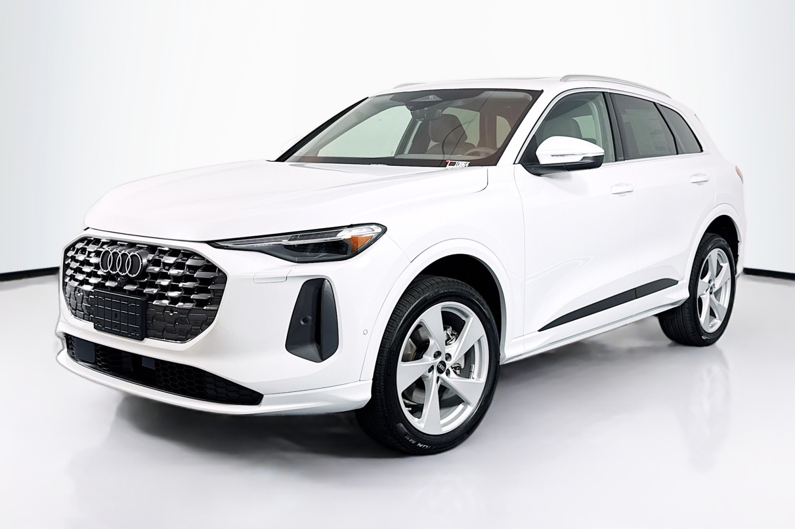 2025 Audi New Q5 Premium Plus's photo