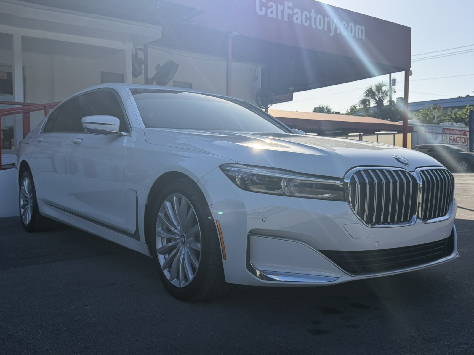 2020 BMW 740i - $21,677