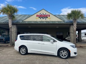 2017 Chrysler Pacifica Touring-L in Lafayette, Louisiana