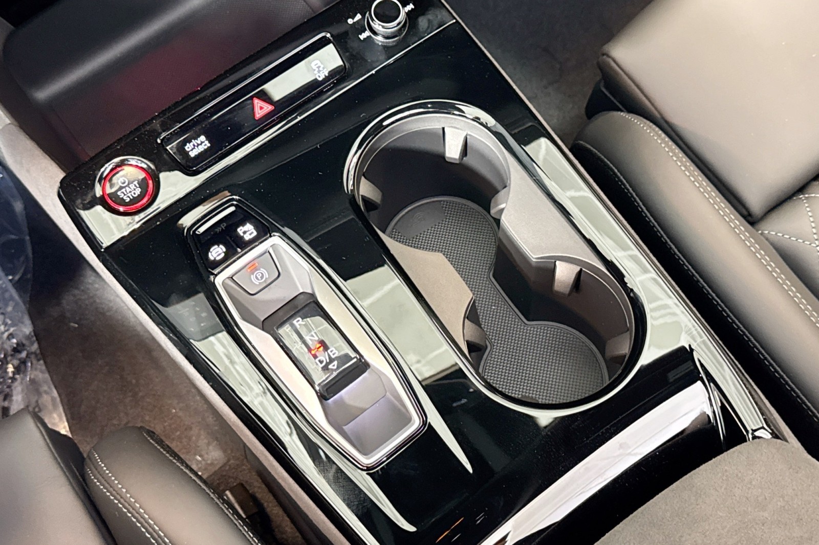 New 2025 Glacier White Metallic Audi Prestige quattro image 14