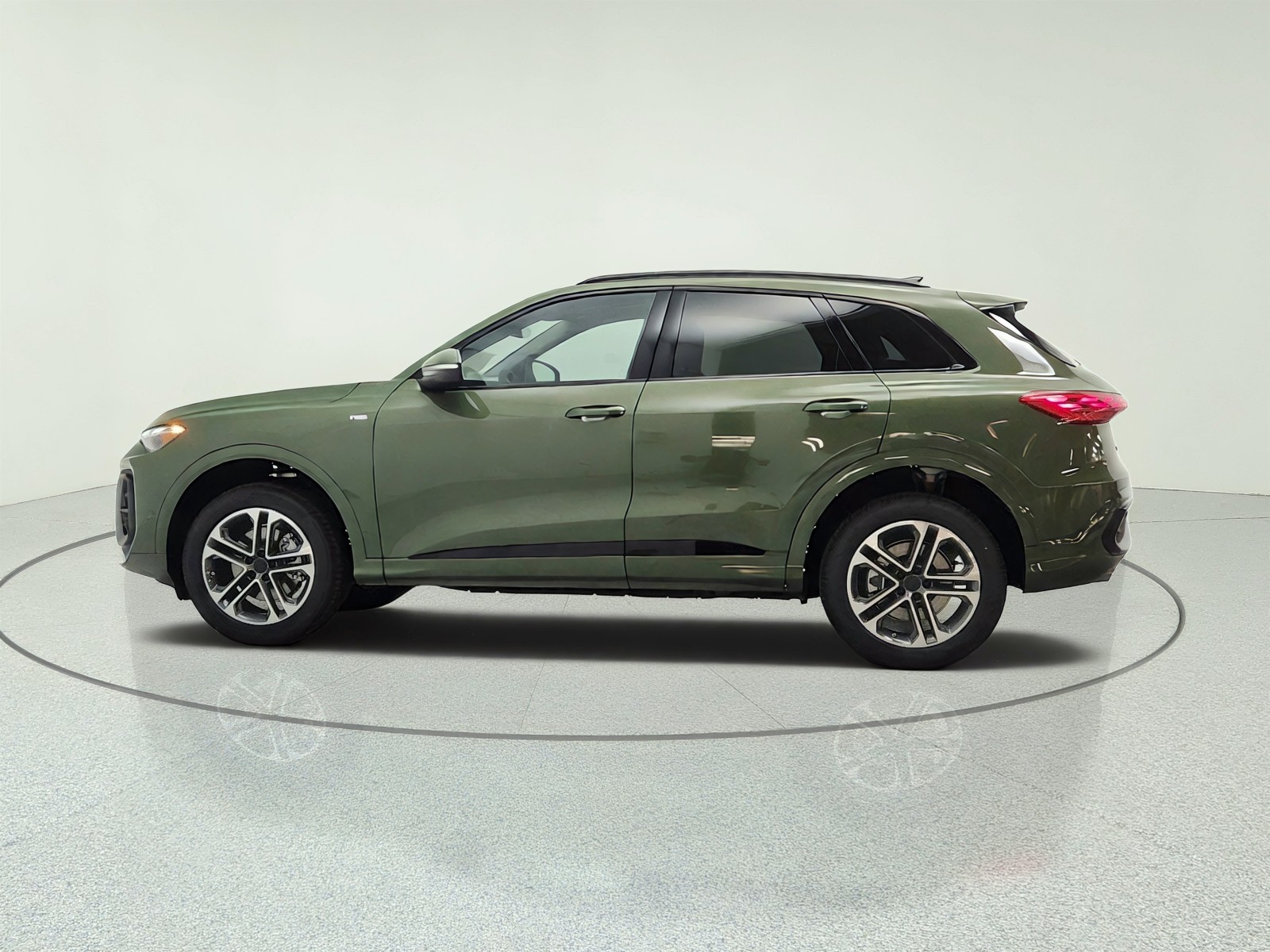 New 2026 District Green Metallic Audi Premium 2.0 TFSI quattro image 8