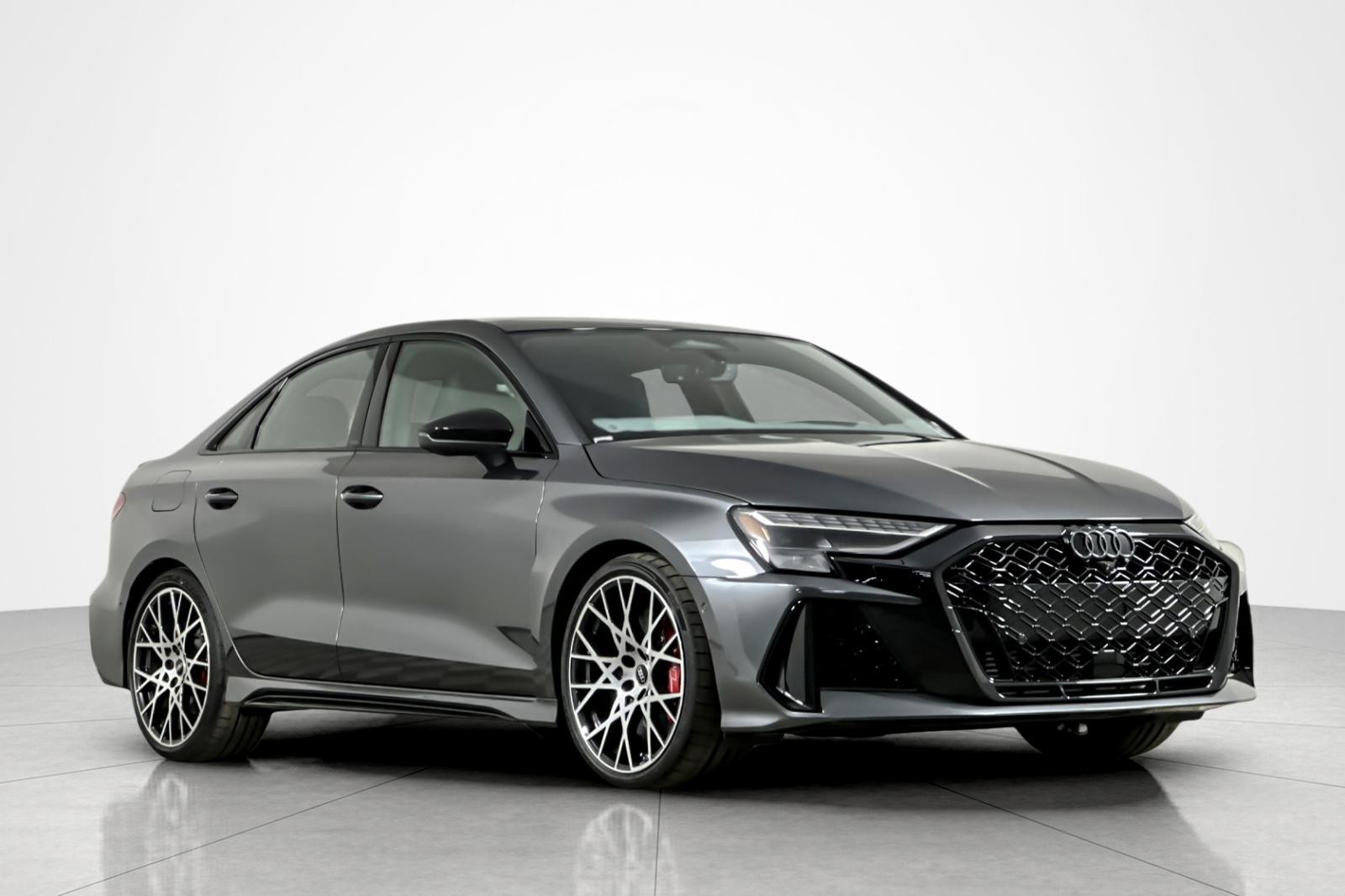New 2026 Daytona Gray Pearl Effect Audi quattro image 2