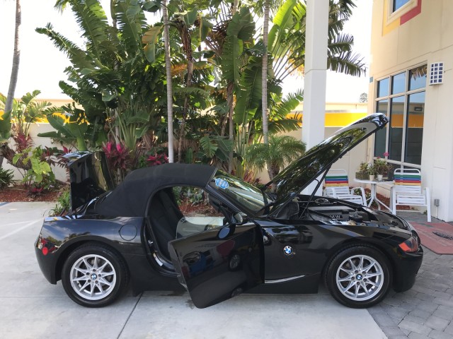 2003 BMW Z4 2.5i Power Top CD  Alloy Wheels ABS A/C Vinyl Seats in pompano beach, Florida