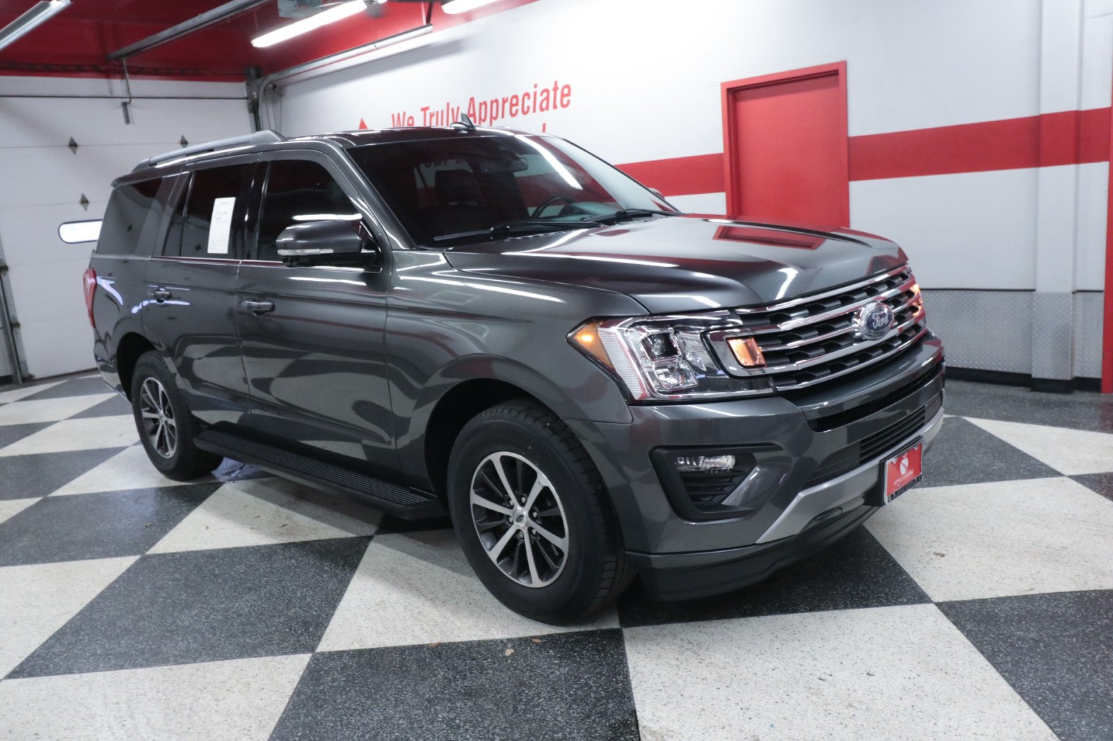 Used Car 2020 Ford Expedition  Xlt For Sale Under $30,000 In Austin, Texas