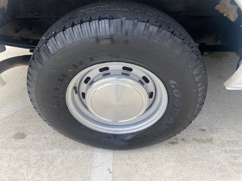 2000 Ford Econoline Cargo Van LOW MILES 68,046 in , 