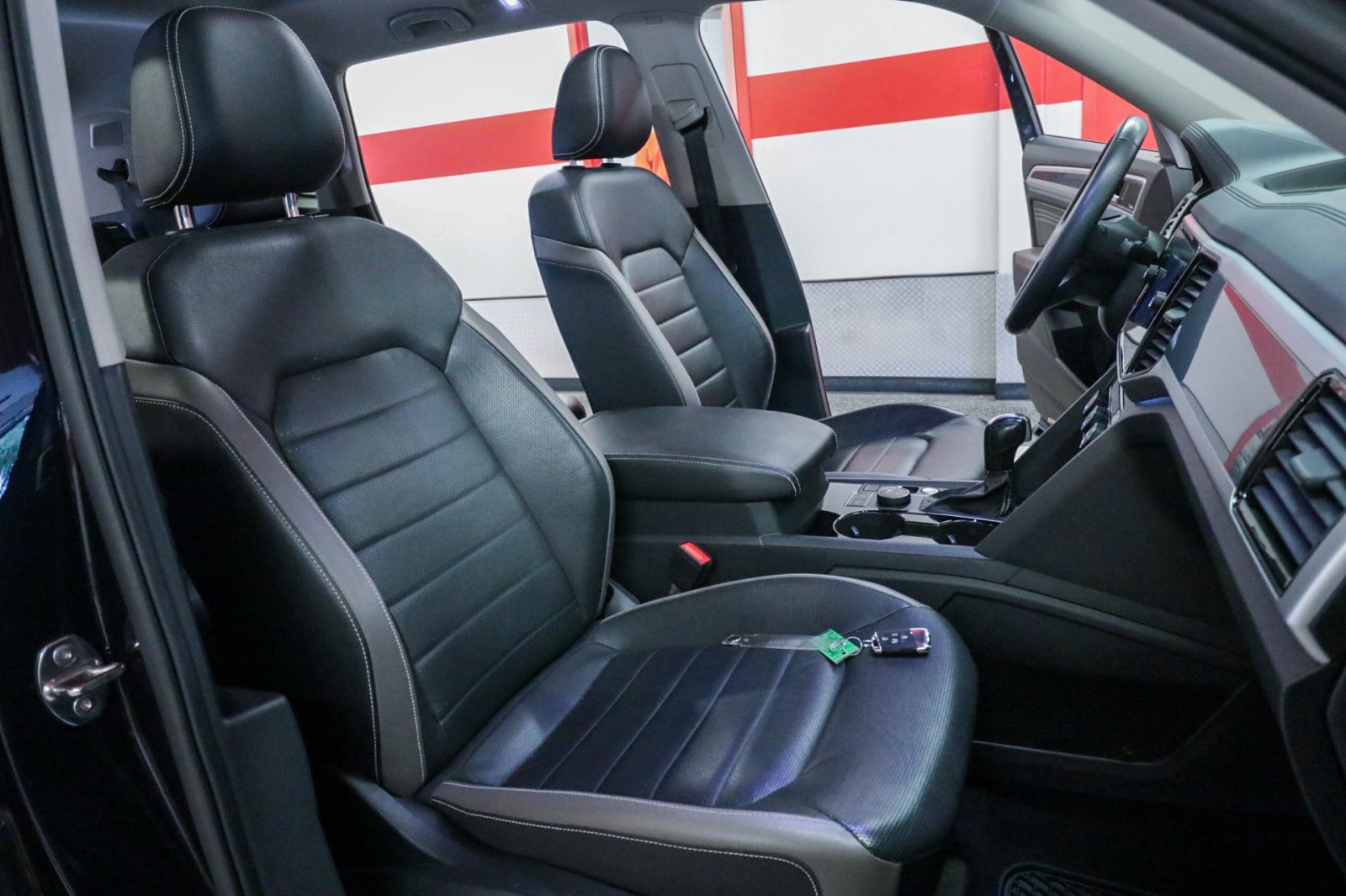 Used Car 2023 Volkswagen Atlas  3.6l V6 Sel Premium R-line For Sale Under $40,000 In Austin, Texas