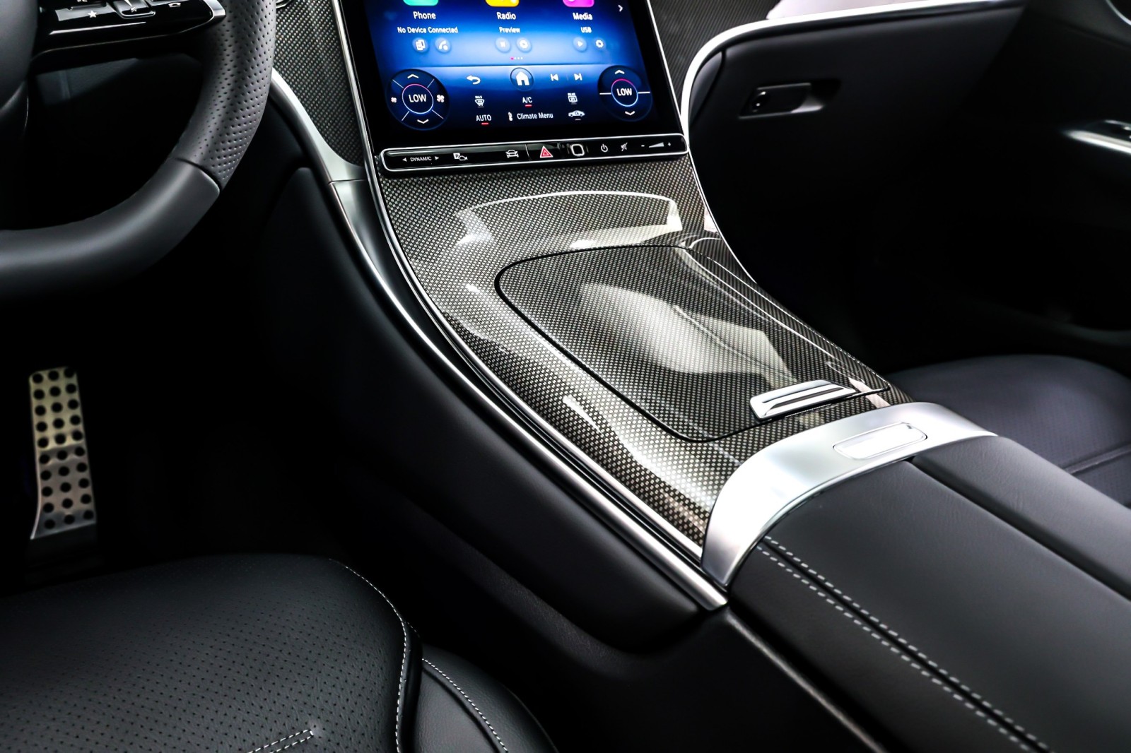 New 2026 Graphite Grey Metallic Mercedes-Benz GLC 300 SUV image 6