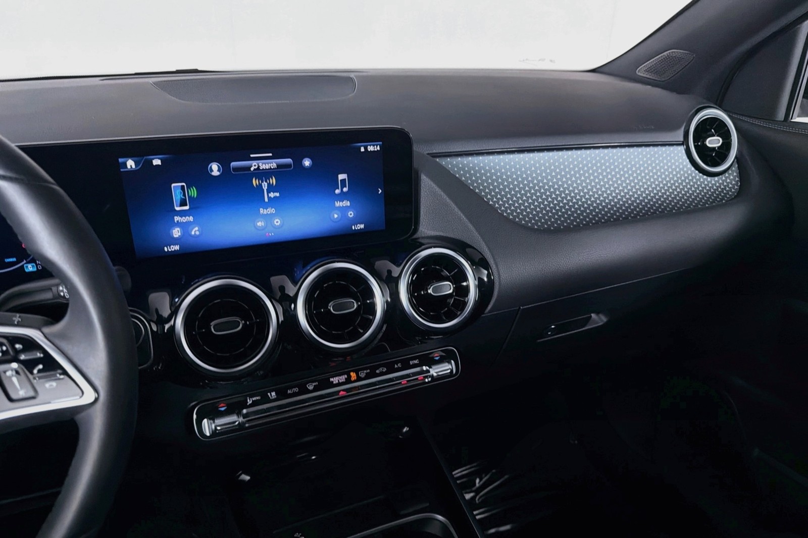 Certified Used 2026 Mountain Grey Metallic Mercedes-Benz GLA 250 image 22