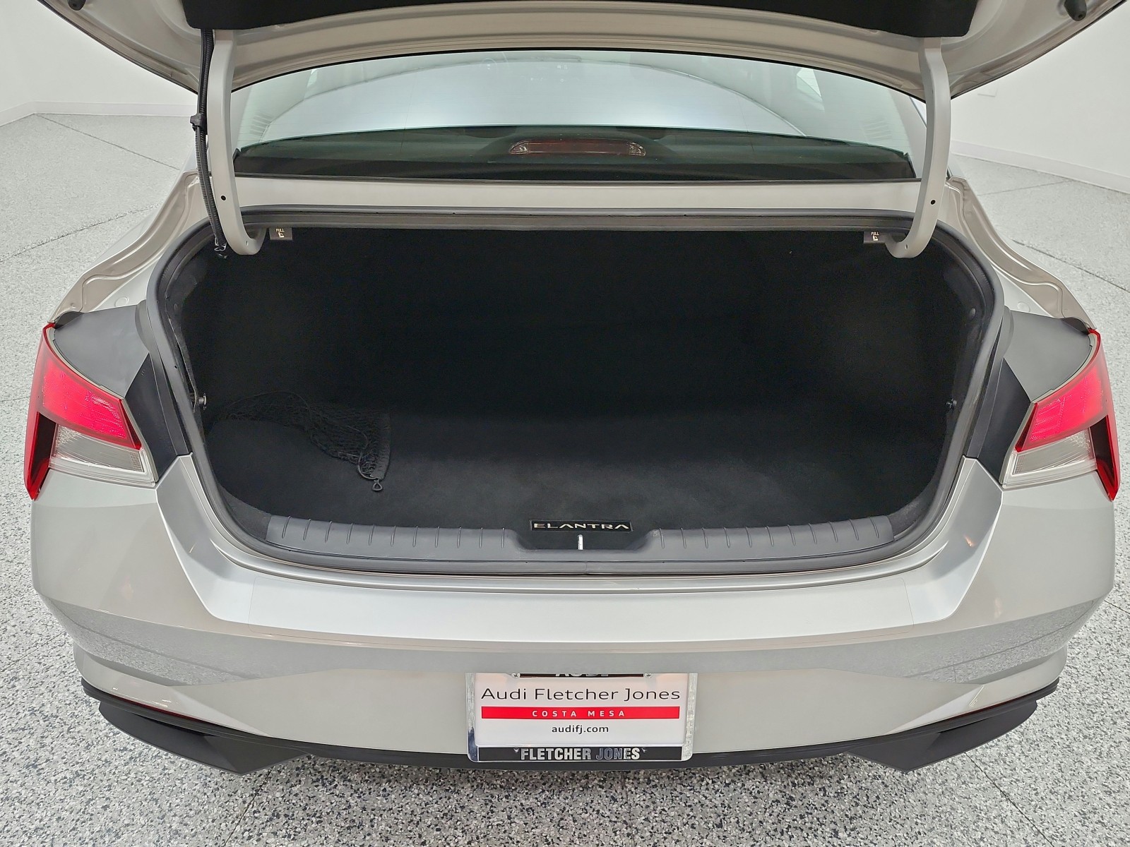 Used 2021 Shimmering Silver Pearl Hyundai SEL IVT image 20