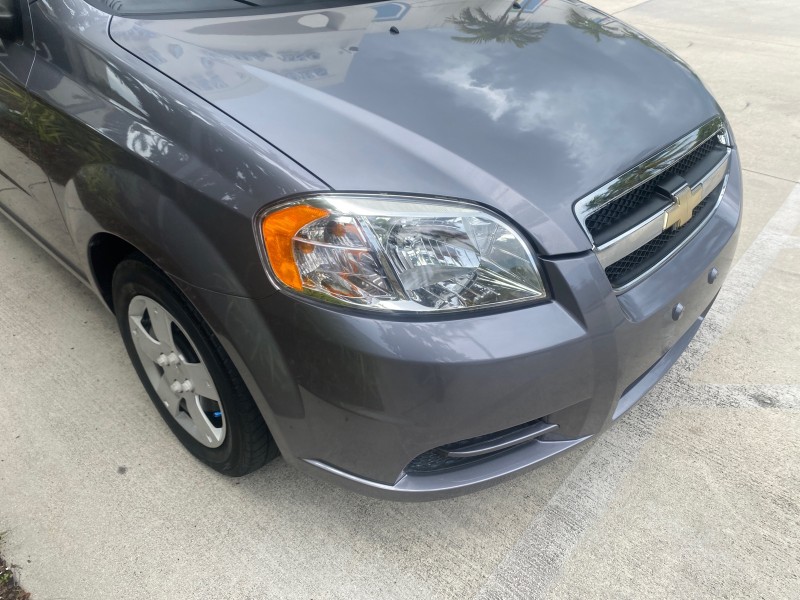 2011 Chevrolet Aveo LS LOW MILES 18,766 in , 
