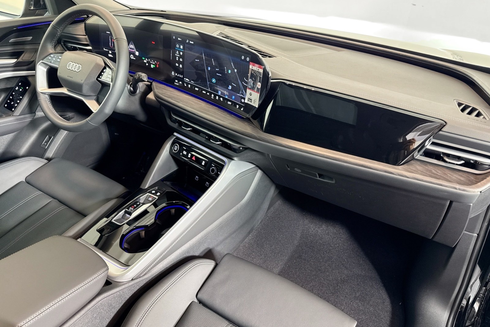 New 2025 Mythos Black Metallic Audi Premium Plus 2.0 TFSI quattro image 26